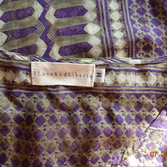 Love & Liberty silk blouse. - Picture 5 of 8